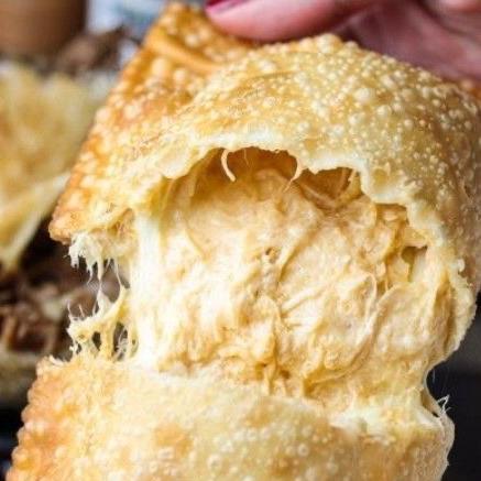Pastelão Frango Com Catupiry 